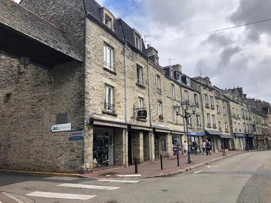 Duplex Parapluies De Cherbourg Netflix Parking Экстерьер фото