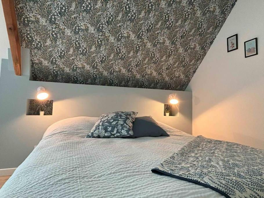 Duplex Parapluies De Cherbourg Netflix Parking Экстерьер фото
